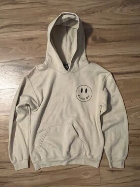 Gamma Phi Gildan Cream Hoodie with Black Smiley Graphic Small